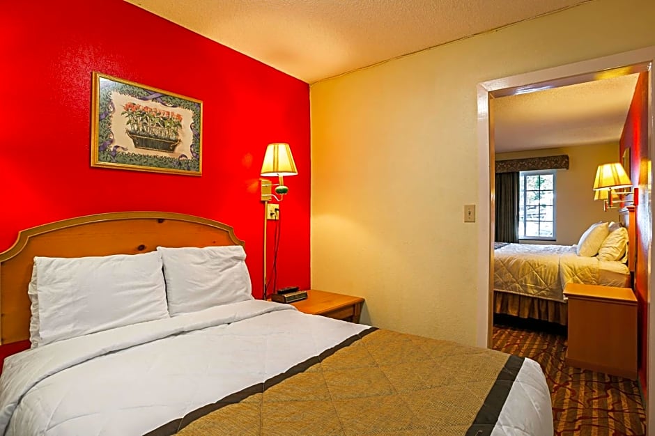 Bay Side Inn & Suites