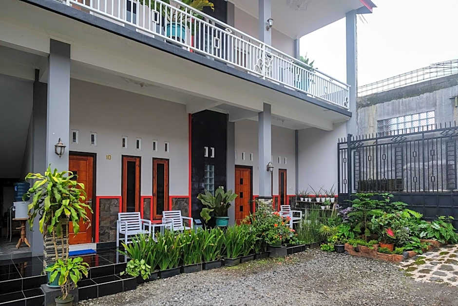 RedDoorz at Jalan Dieng 3