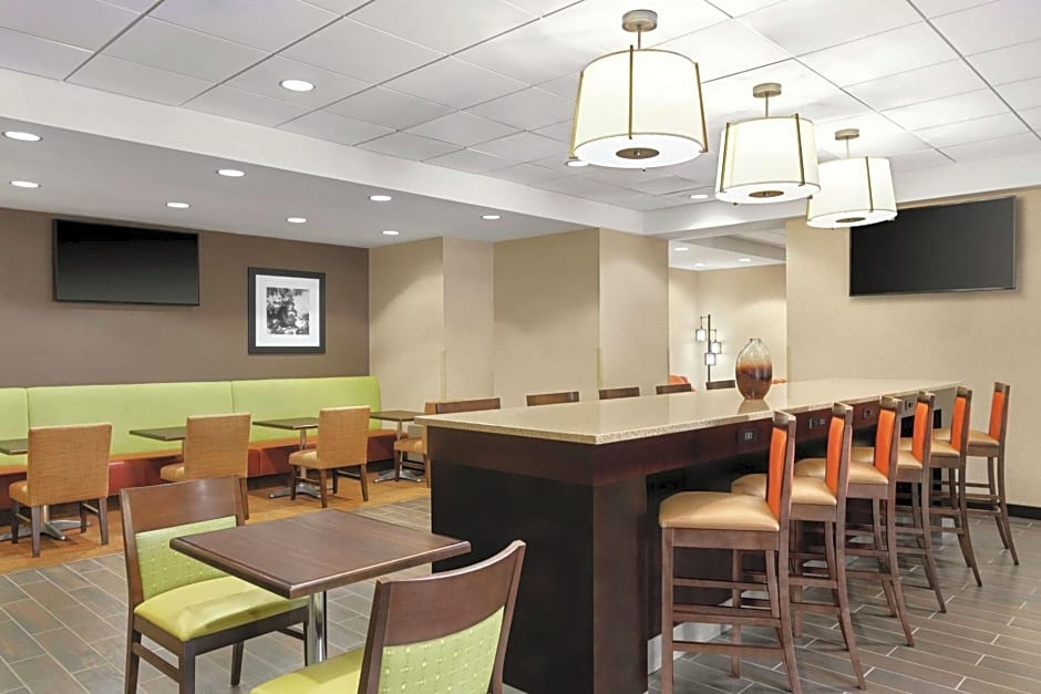 Hampton Inn By Hilton Washington-Dulles International Airport South