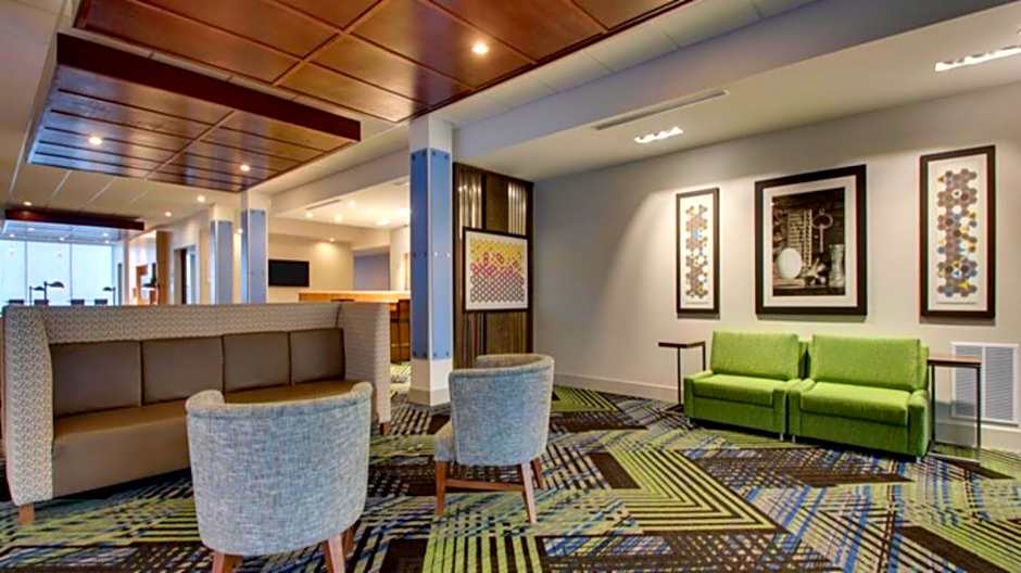 Holiday Inn Express Hotel & Suites Mount Pleasant By IHG