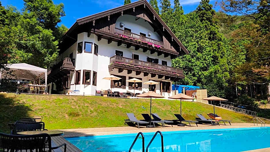 モニカ リゾート 貸切リゾートホテル by MFR