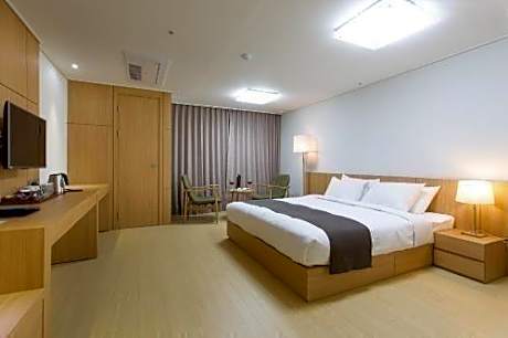 Suite Double Bed Room