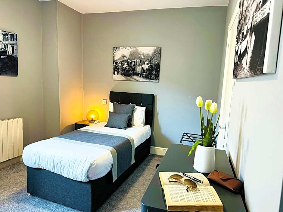 Photo 1 of 1 of Single Room