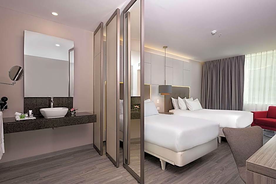 NH Collection Medellin Royal