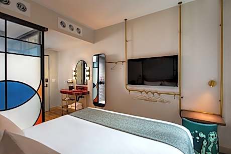 King Partial City View, Guest room, 1 King, City view