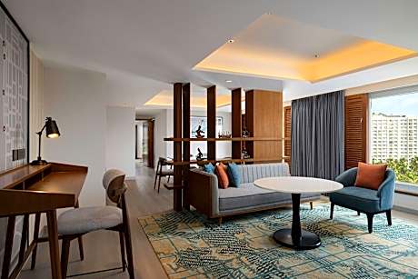 2 Bedroom Presidential Suite, Bedroom 1: King, Bedroom 2: King, Backwater Island view, Balcony