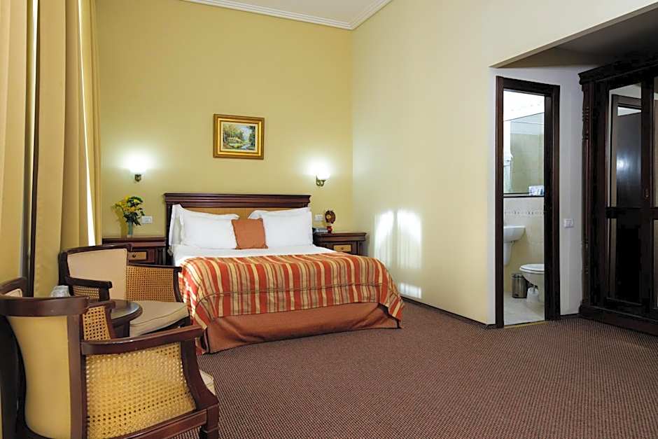 Atrium Hotel Ateneu City Center