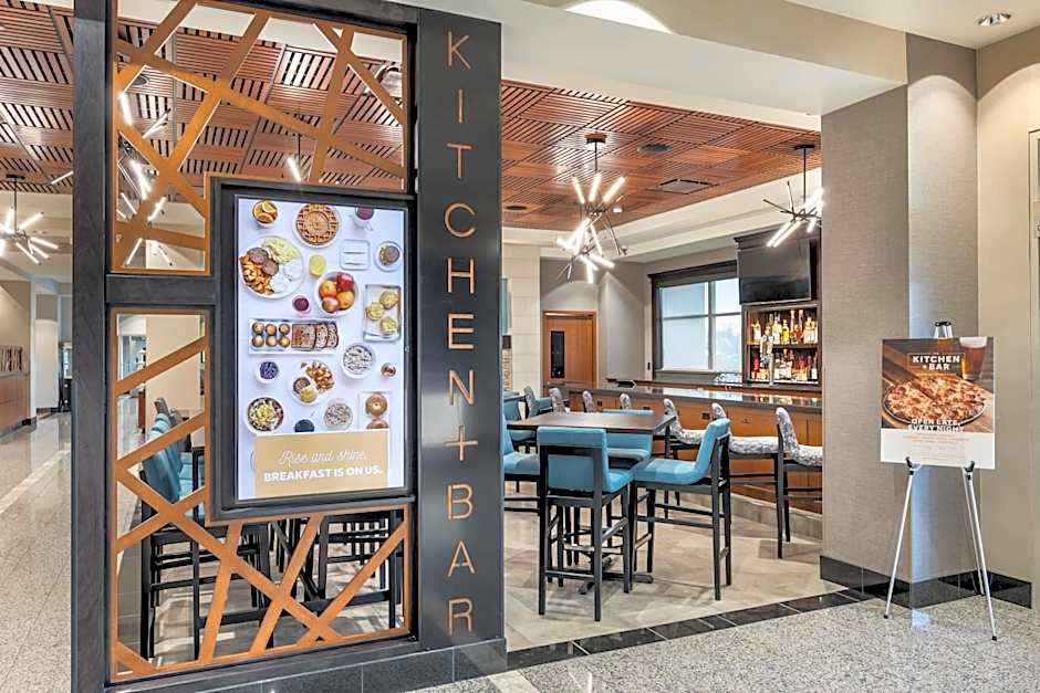 Drury Plaza Hotel Columbia East