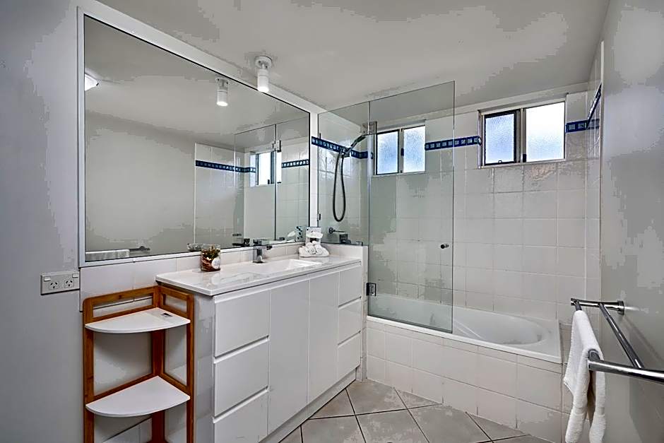 North Cove Waterfront Suites