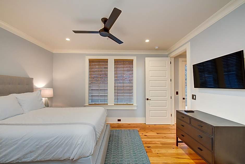 The Quarters on King