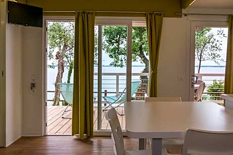 Luxury mobile home with Lake View - 5 Adults