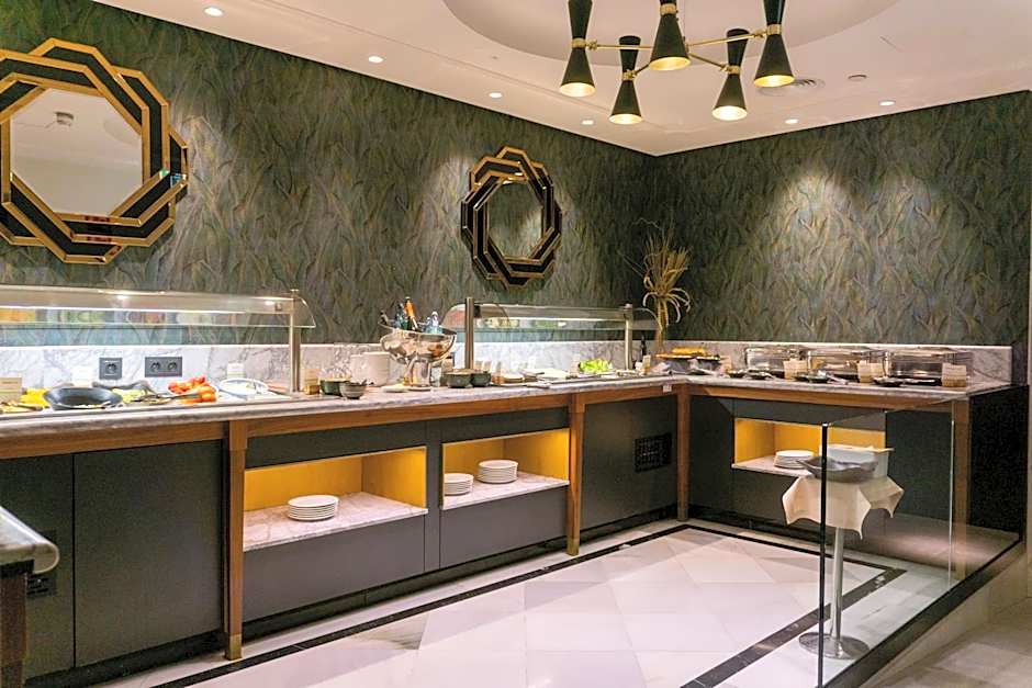 DoubleTree by Hilton Madrid - Prado