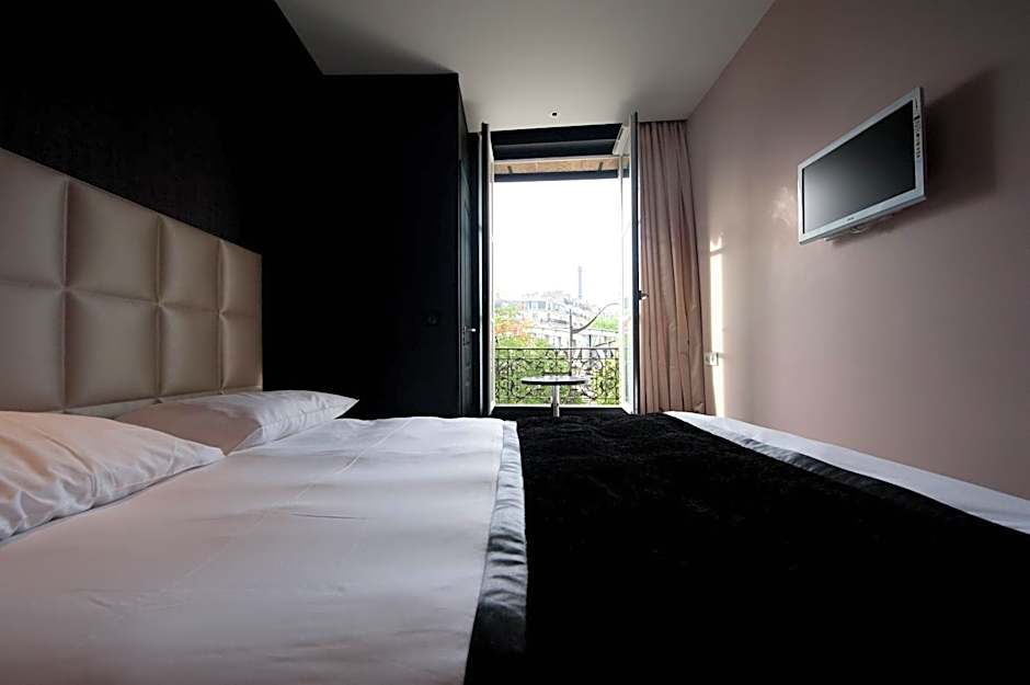 First Hotel Paris Tour Eiffel