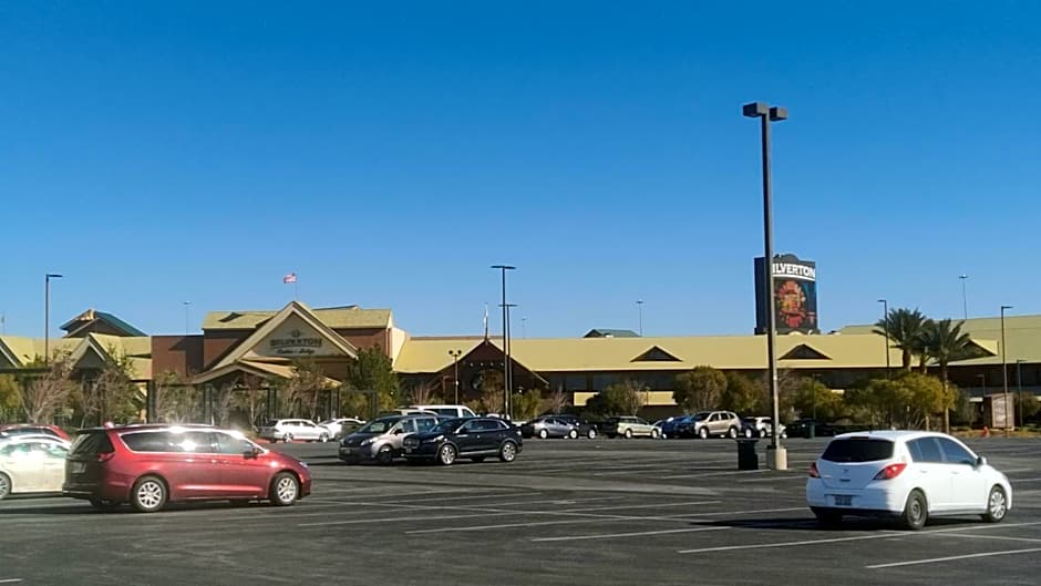 1 bedroom condo F1 / Superbowl Availability