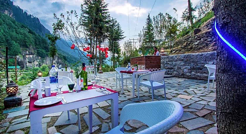 The Highland Park (A Centrally Heated River Side Resort)