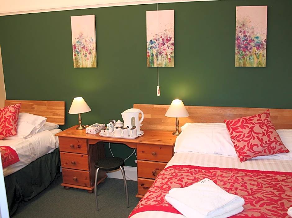 LG Thai Derm Spa & Guesthouse                                                   