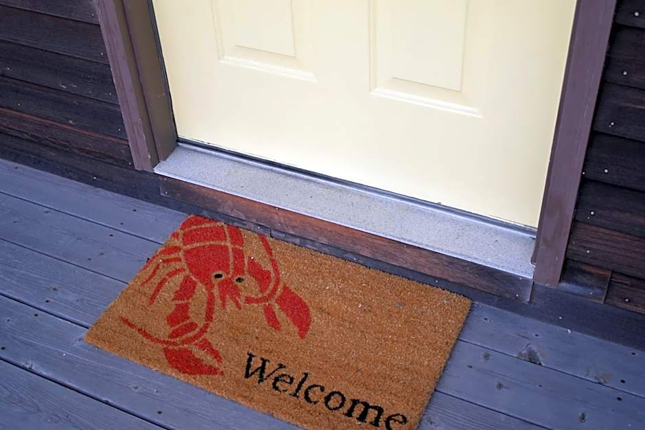 The Eggemoggin Reach Inn