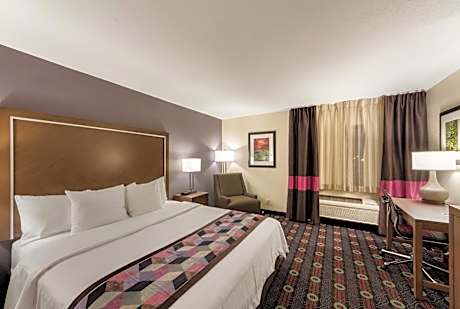 Standard King Room - Non-Smoking