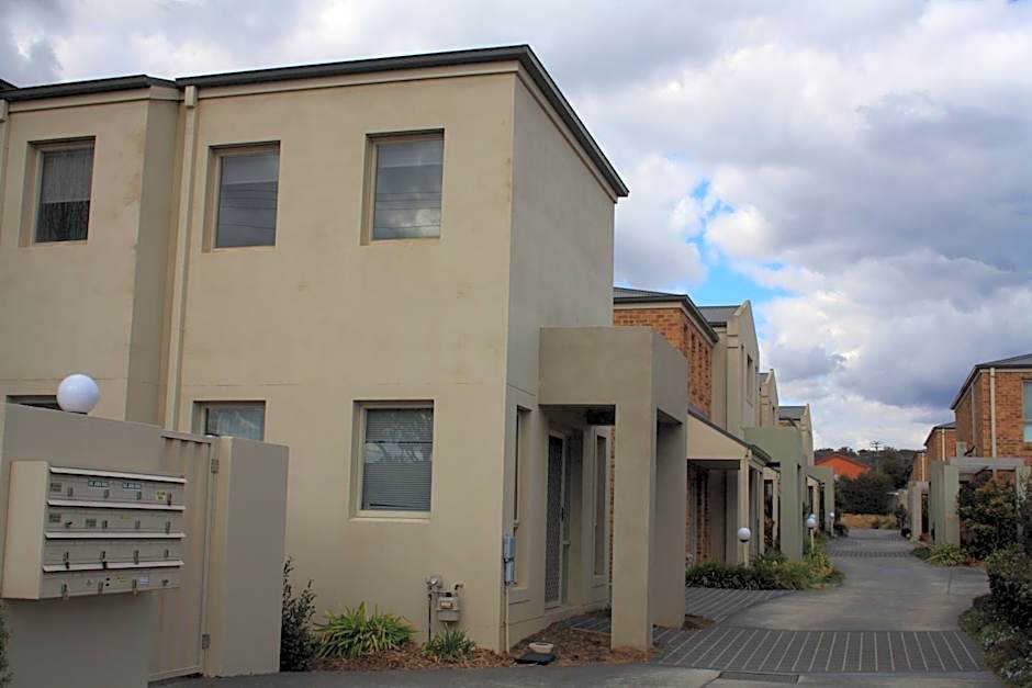 Grand Manor Motor Inn