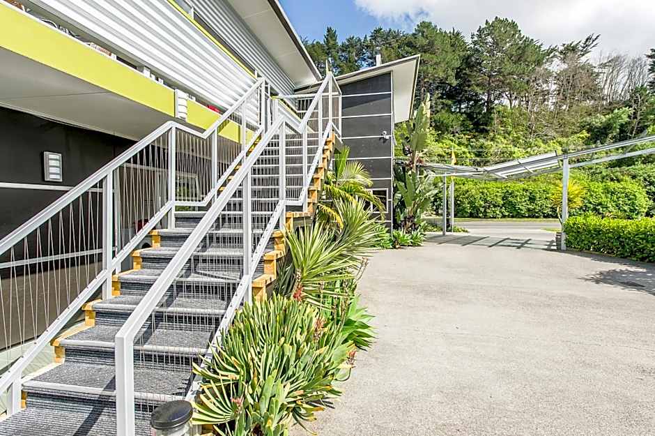 151 On London Motel & Conference Centre