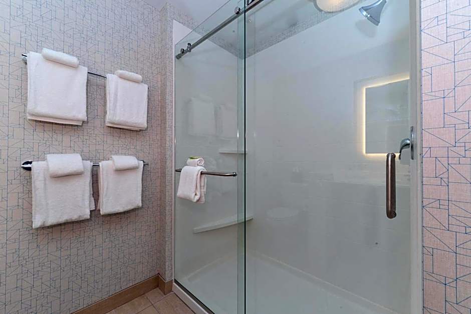 Holiday Inn Express And Suites Ruskin By IHG
