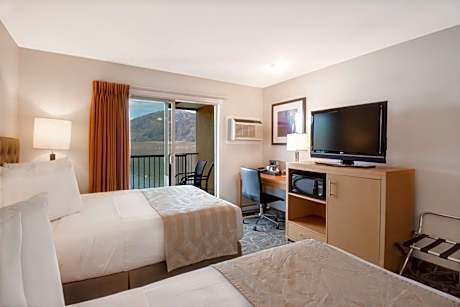 Coast Two Queens with Kitchenette