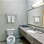 La Quinta Inn & Suites by Wyndham Mercedes Outlet Mall