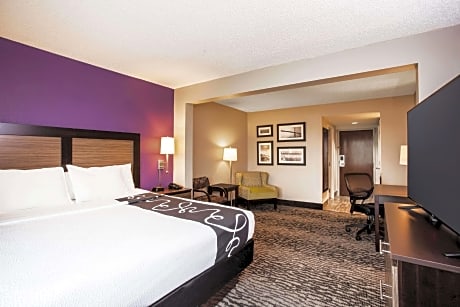 1 King Bed Non-Smoking