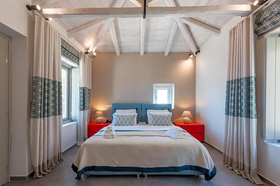 Sampatiki Suites & Spa - Luxury Seaview Suites - Opened 2024