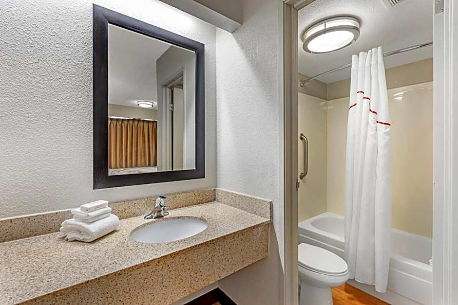 Red Roof Inn Milwaukee - Airport/ Oak Creek