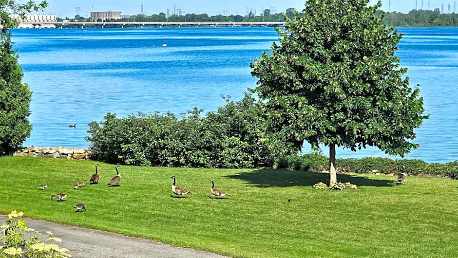 Hotel Oasis Lac St-Louis