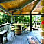 Ryes and Shine Bootlegger's Cabin! Hot Tub* Pool* Arcade* Billiards *EV * Pet Friendly