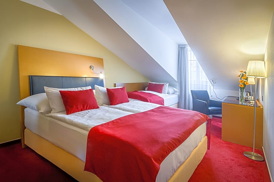 Photo 1 of 5 of 1 Double Bed or 2 Beds