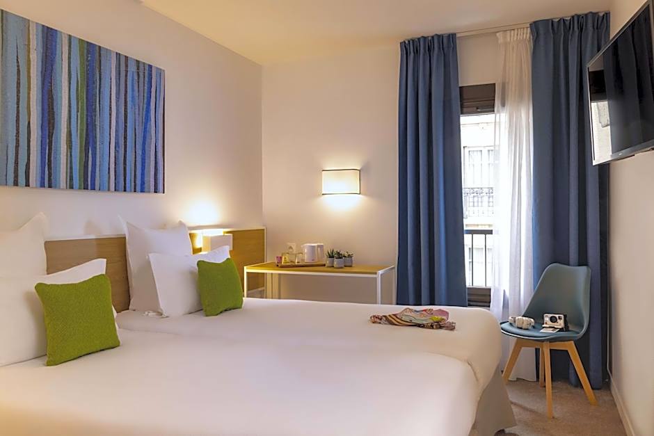 Hotel Paris Louis Blanc