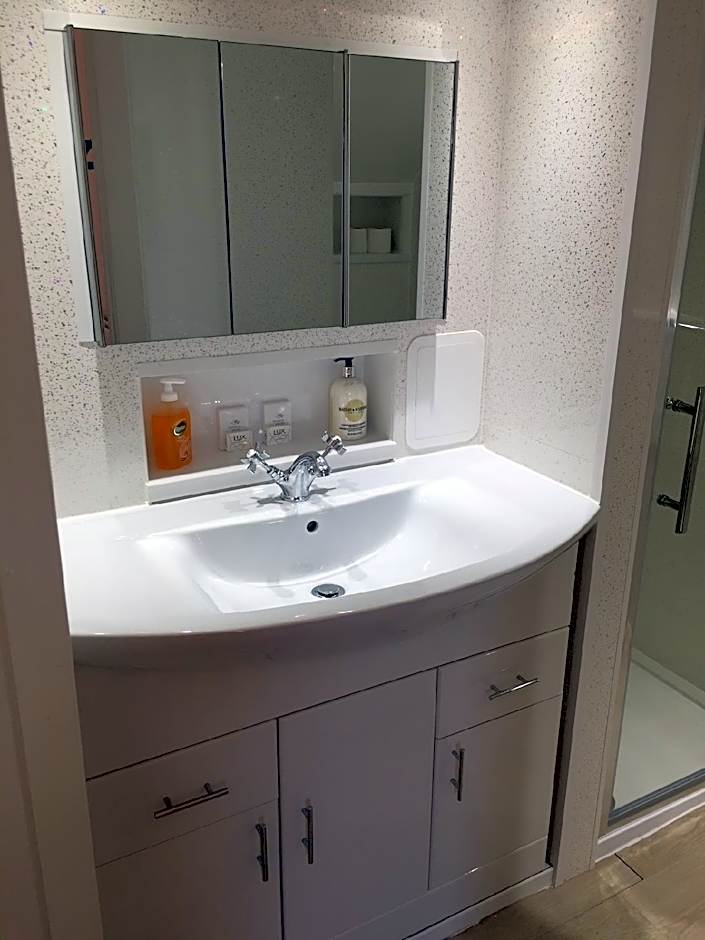 The Village Inn and Kirtle House B&B