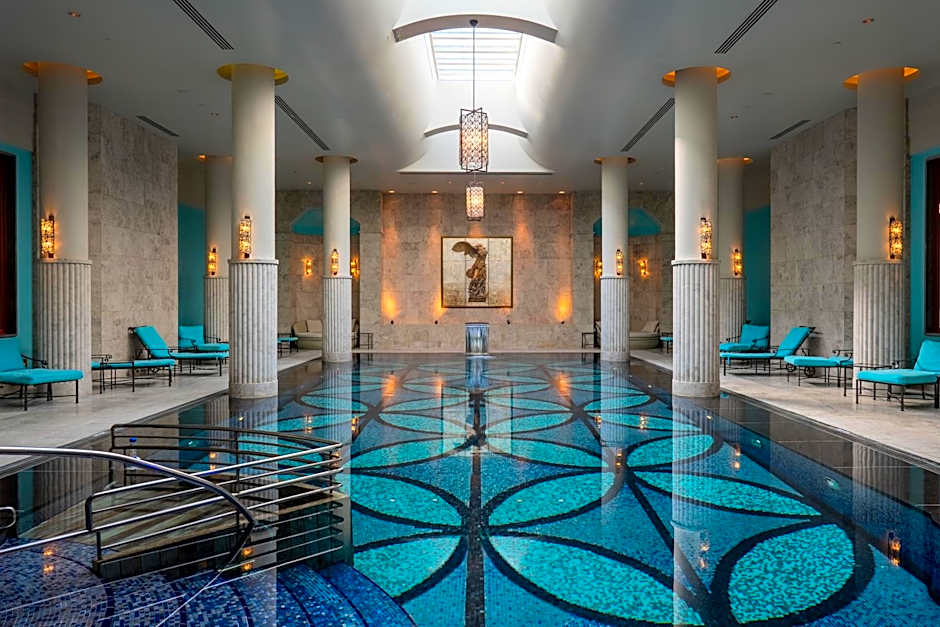 Four Seasons Hotel Istanbul At The Bosphorus