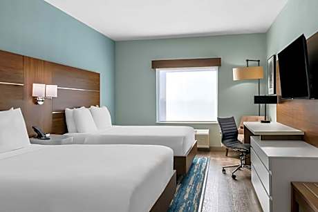 Queen Room with Two Queen Beds - Non-Smoking