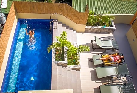 Papa Freds Beach Resort
