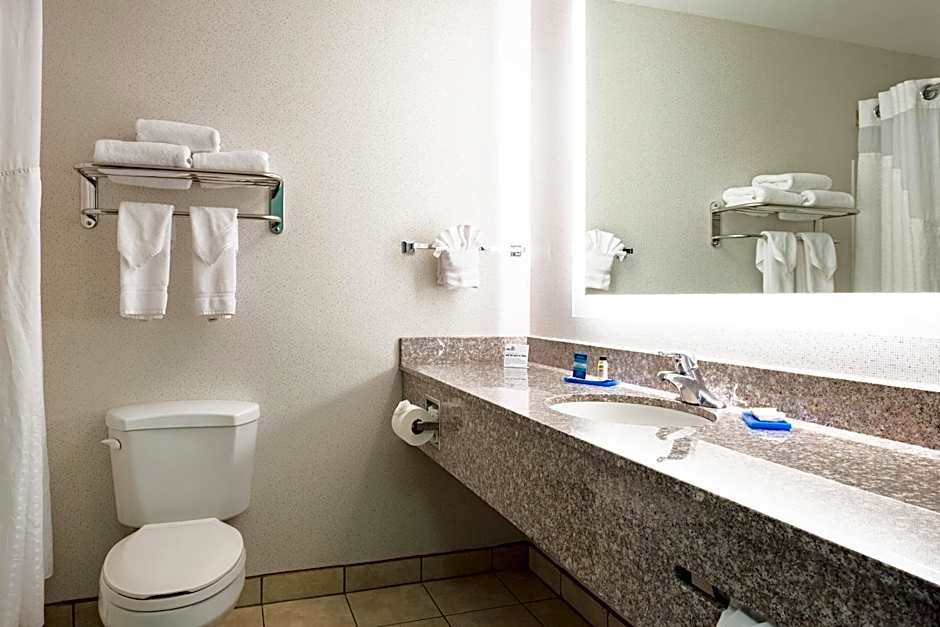 Holiday Inn Express Hotel & Suites Evanston By IHG