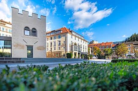 HOTEL POST alpine cityflair