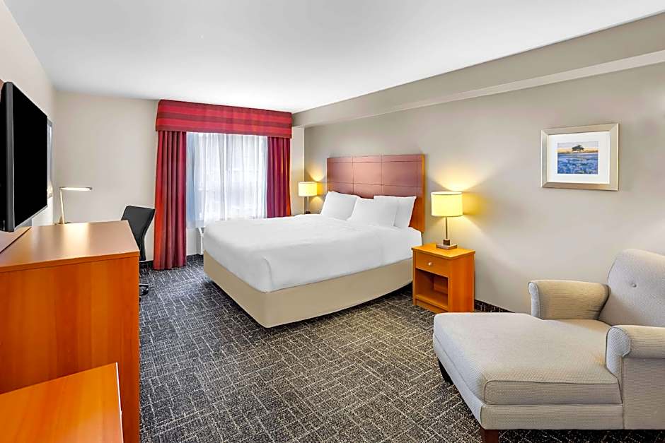 Best Western Thompson Hotel & Suites