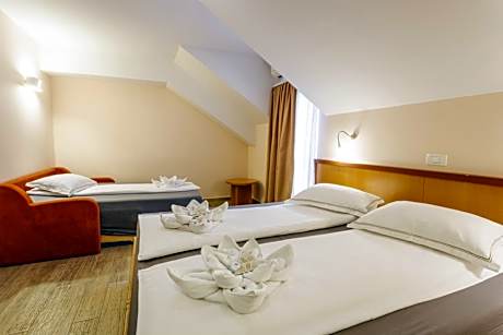 Triple Room with Balcony