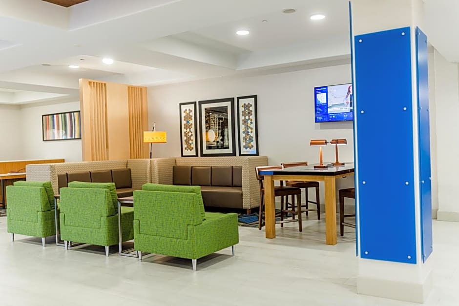 Holiday Inn Express Hotel & Suites Greenville By IHG