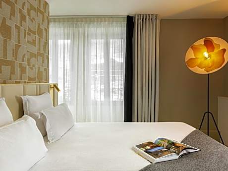 Junior Double Suite with Double Sofa Bed
