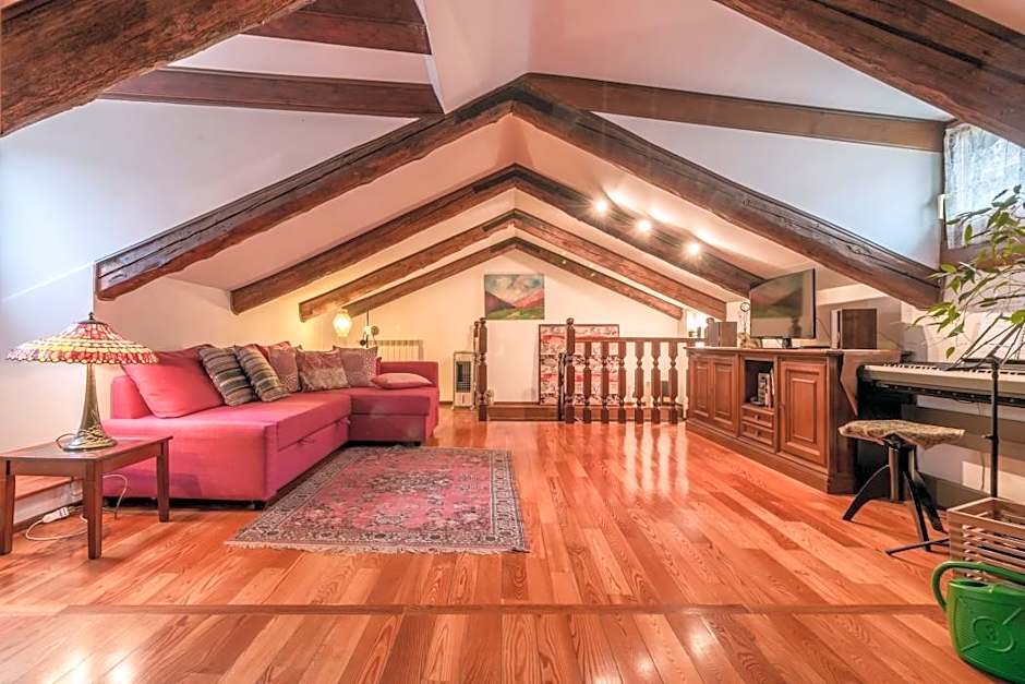 Vivaldi Apartment