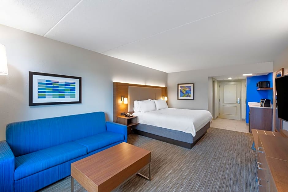 Holiday Inn Express State College at Williamsburg Square By IHG