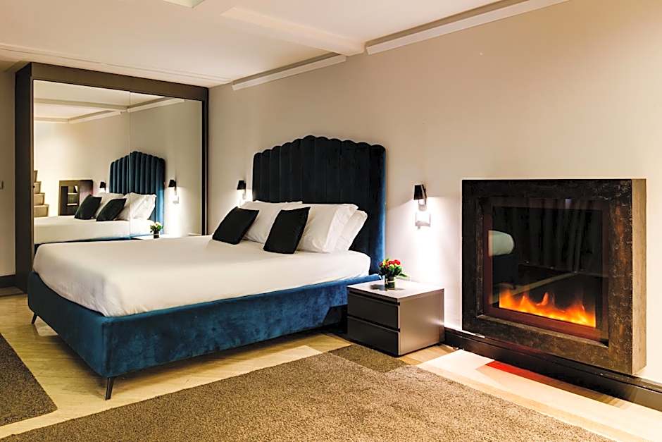 Piazza Farnese Luxury Suites