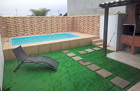 CASA COSTA DO SOL, Com Piscina e Churrasqueira !!!