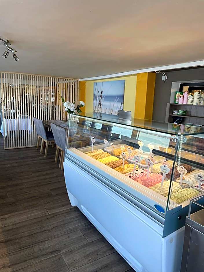 Gasthof mit Seeterasse & Appartements Zur Landeroith