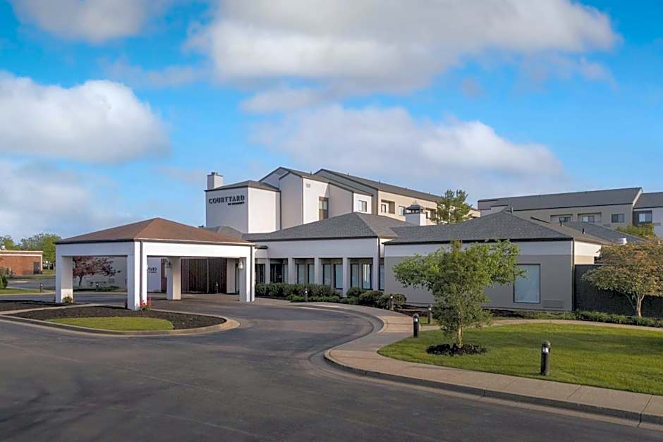 Courtyard by Marriott Louisville East